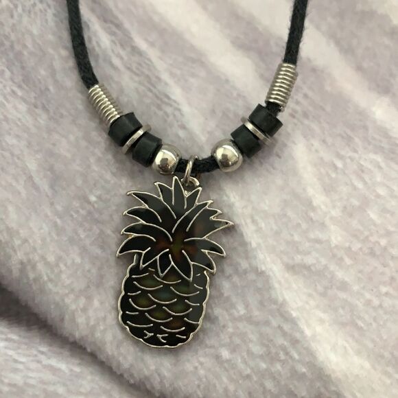 Pineapple Choker Necklace - Picture 2 of 3